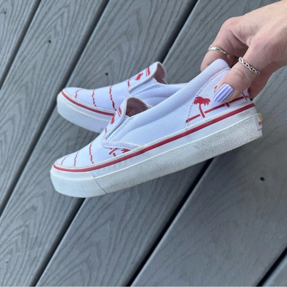 In-N-Out Burger Slip On Sneakers White Red Palm Print Size 7 men/8.5 women